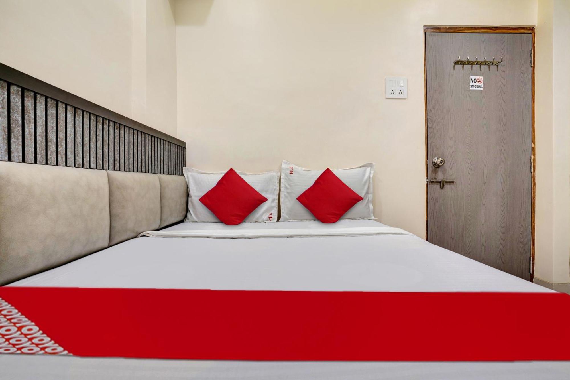Super Hotel O Dhiman Residency Ulhasnagar ภายนอก รูปภาพ